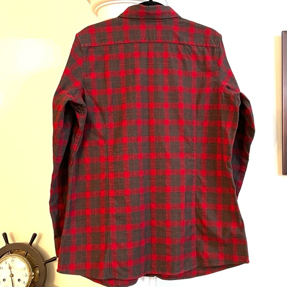 NWT Gift Ready! Filson Alaskan Guide Shirt Heavyweight Flannel Women’s XL - Picture 12 of 12